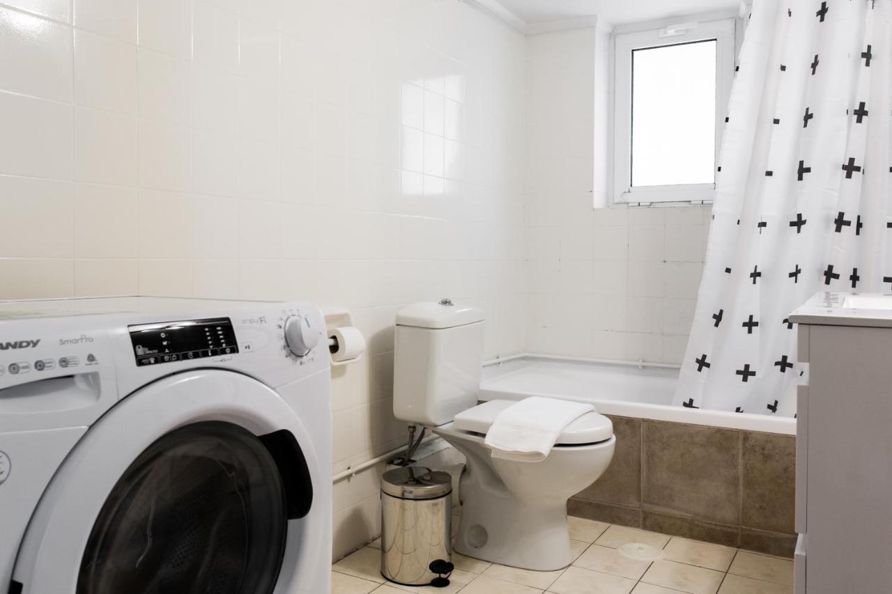 Pleasant 2Br Apartment Near Helexpo By Upstreet Atény Exteriér fotografie